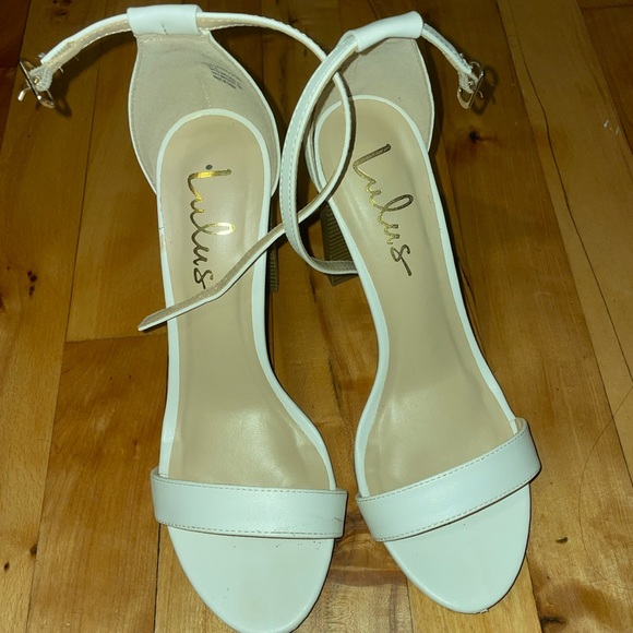 White Open Toe Sandals - Picture 2 of 5
